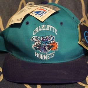 Vintage Charlotte Hornets Snapback Hat